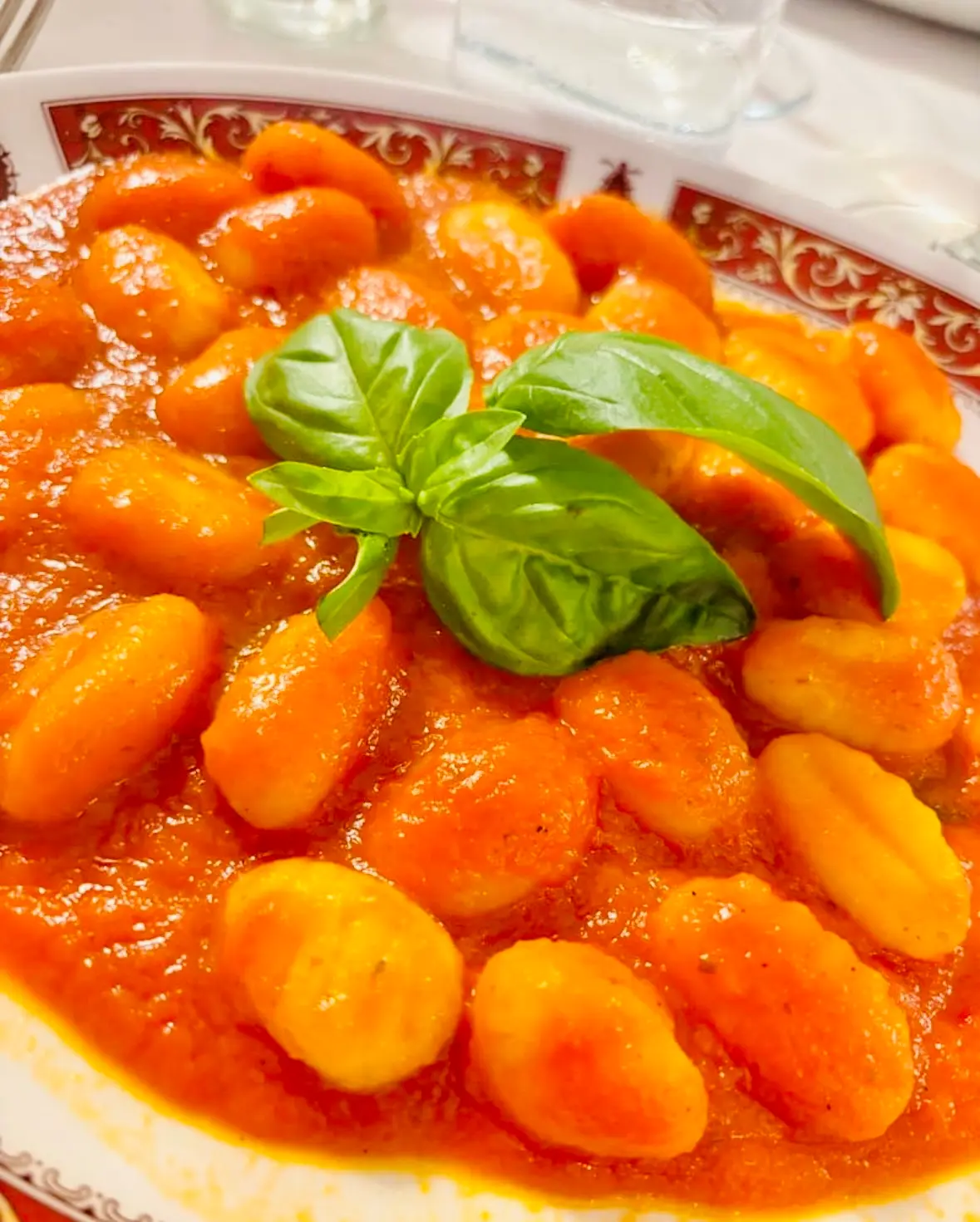 Gnocchi alla pomarola/ragù